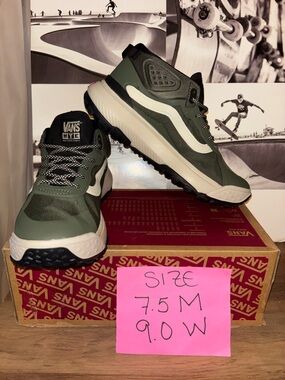 Vans MTE Crosspath Mid sz 7.5 Men’s 9.0 Women’s